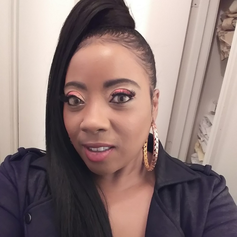 Meet your Posher, Tosha